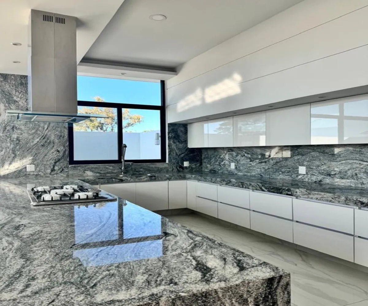 Casa En Venta,Bosques Vallarta,PARQUES VALLARTA S/N, Zapopan, Jalisco 45134, 1 Cuarto,1 Baño,PARQUES VALLARTA ,1,ptNuxnb