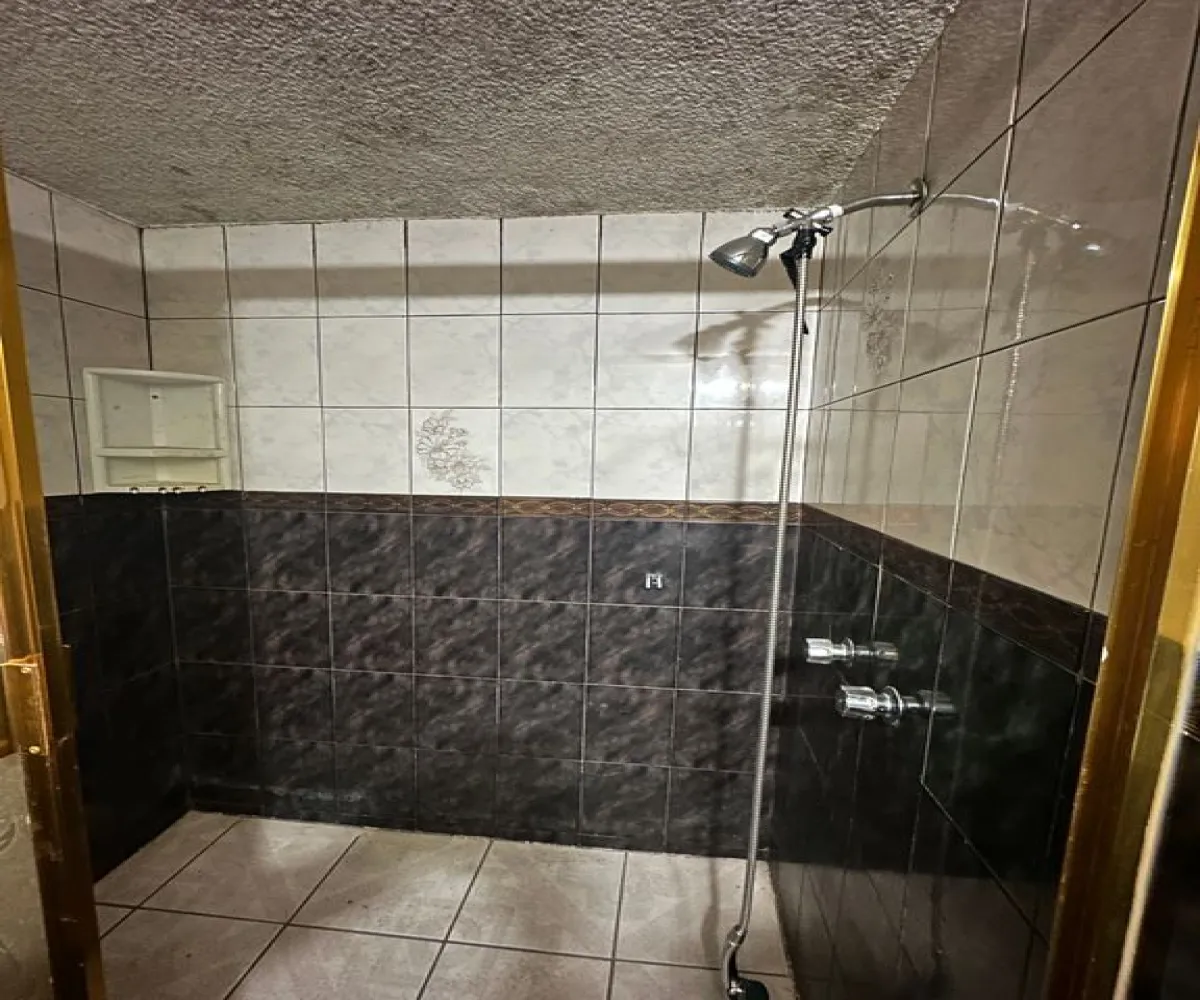 Casa En Venta,Santa Elena Alcalde,Calle Irene Robledo Garcia 873, Guadalajara, Jalisco 44220, 4 Habitaciones,2 Baños,Calle Irene Robledo Garcia,3,pm8d25i Casa En Venta,Santa Elena Alcalde,Calle Irene Robledo Garcia 873, Guadalajara, Jalisco 44220, 4 Habitaciones,2 Baños,Calle Irene Robledo Garcia,3,pm8d25i