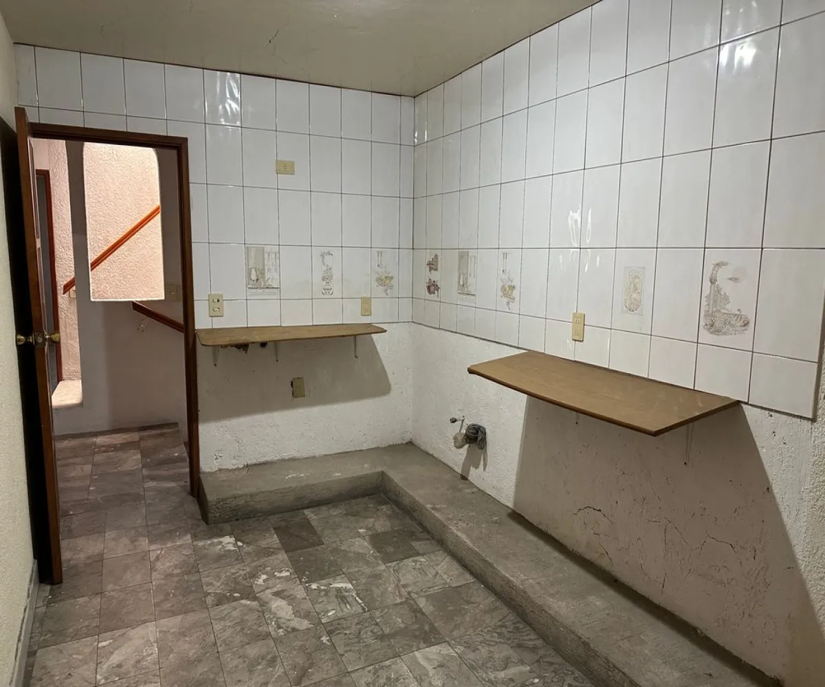 Casa En Venta,Santa Elena Alcalde,Calle Irene Robledo Garcia 873, Guadalajara, Jalisco 44220, 4 Habitaciones,2 Baños,Calle Irene Robledo Garcia,3,pm8d25i Casa En Venta,Santa Elena Alcalde,Calle Irene Robledo Garcia 873, Guadalajara, Jalisco 44220, 4 Habitaciones,2 Baños,Calle Irene Robledo Garcia,3,pm8d25i