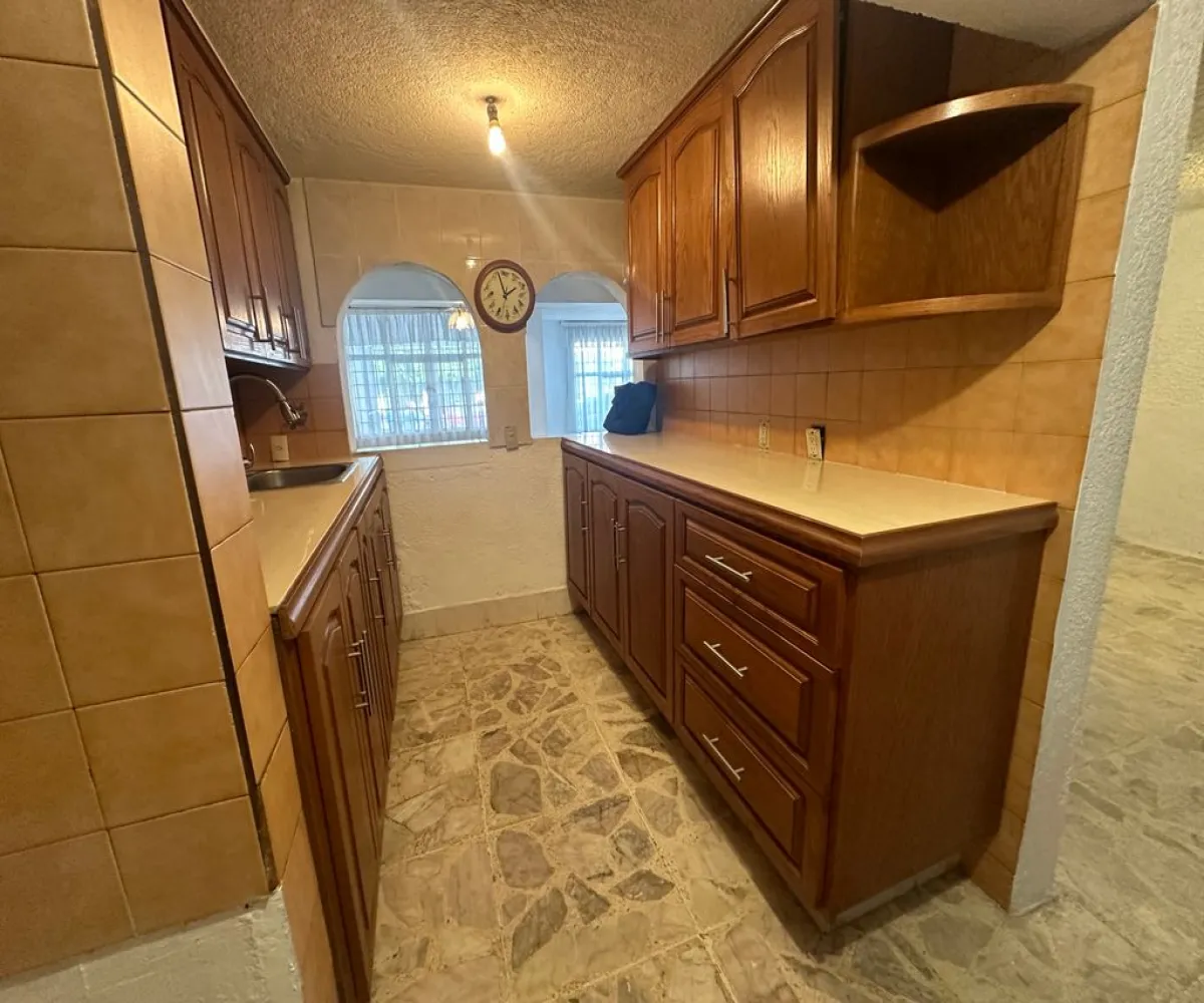 Casa En Venta,Santa Elena Alcalde,Calle Irene Robledo Garcia 873, Guadalajara, Jalisco 44220, 4 Habitaciones,2 Baños,Calle Irene Robledo Garcia,3,pm8d25i Casa En Venta,Santa Elena Alcalde,Calle Irene Robledo Garcia 873, Guadalajara, Jalisco 44220, 4 Habitaciones,2 Baños,Calle Irene Robledo Garcia,3,pm8d25i