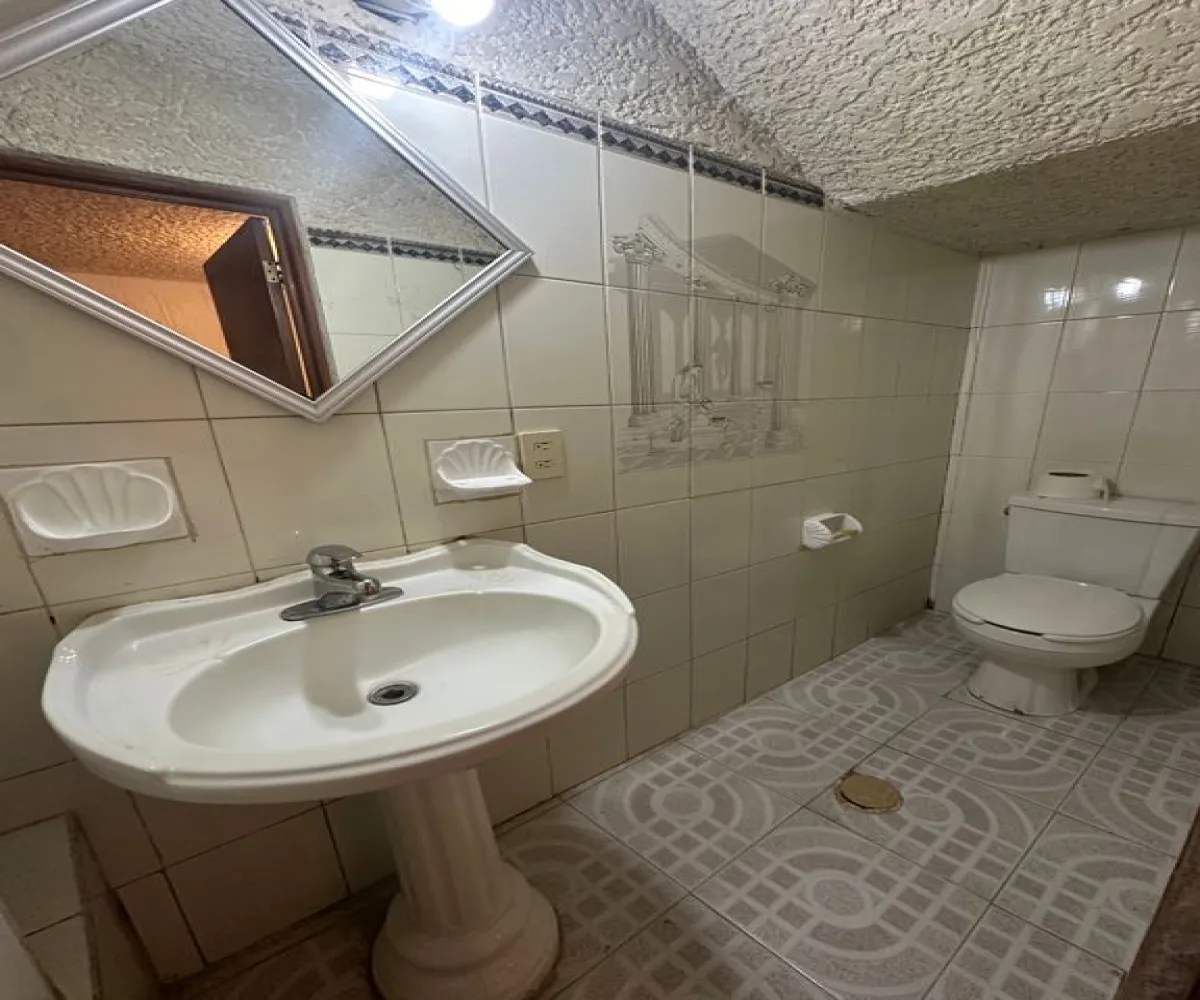 Casa En Venta,Santa Elena Alcalde,Calle Irene Robledo Garcia 873, Guadalajara, Jalisco 44220, 4 Habitaciones,2 Baños,Calle Irene Robledo Garcia,3,pm8d25i Casa En Venta,Santa Elena Alcalde,Calle Irene Robledo Garcia 873, Guadalajara, Jalisco 44220, 4 Habitaciones,2 Baños,Calle Irene Robledo Garcia,3,pm8d25i