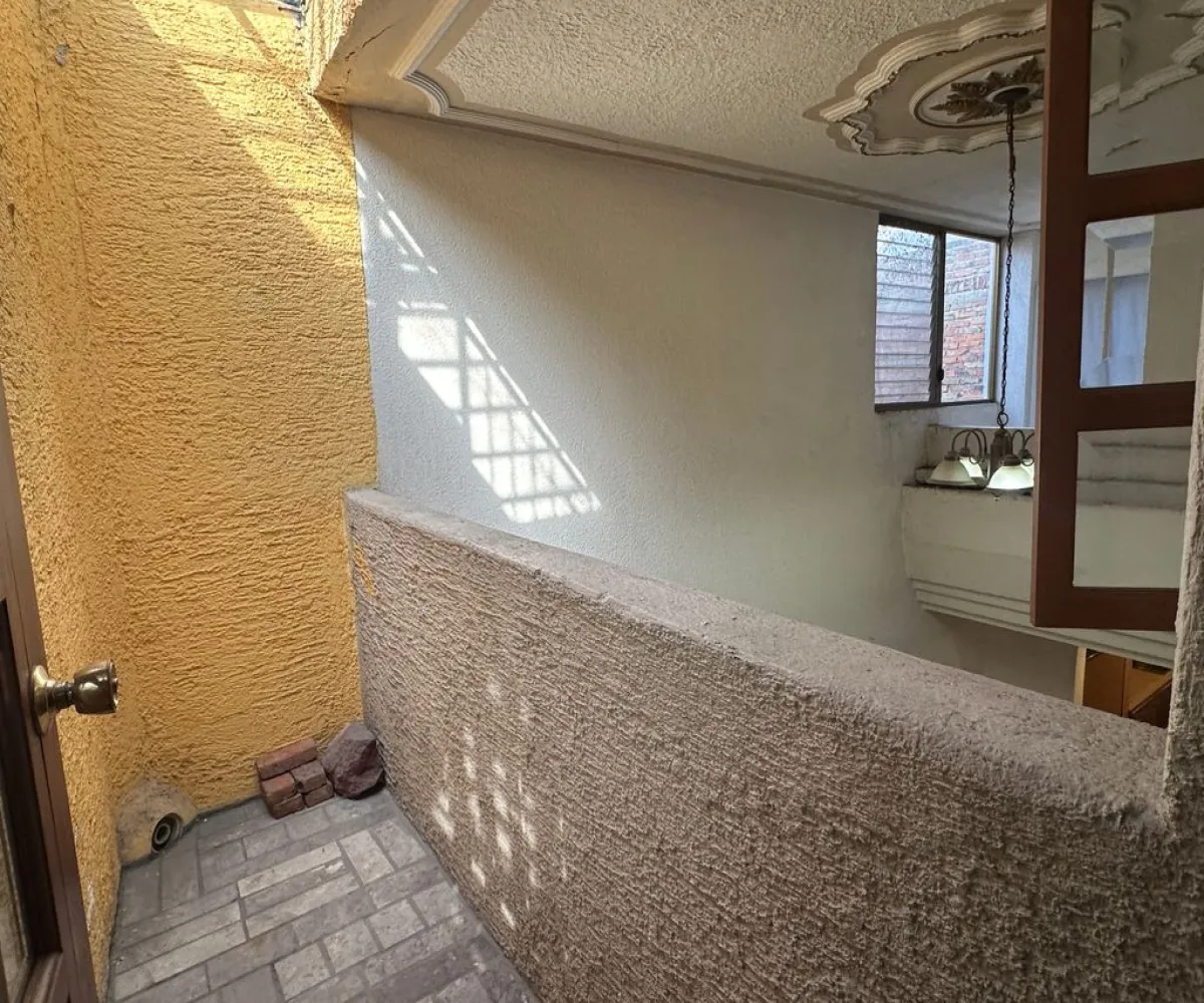 Casa En Venta,Santa Elena Alcalde,Calle Irene Robledo Garcia 873, Guadalajara, Jalisco 44220, 4 Habitaciones,2 Baños,Calle Irene Robledo Garcia,3,pm8d25i Casa En Venta,Santa Elena Alcalde,Calle Irene Robledo Garcia 873, Guadalajara, Jalisco 44220, 4 Habitaciones,2 Baños,Calle Irene Robledo Garcia,3,pm8d25i