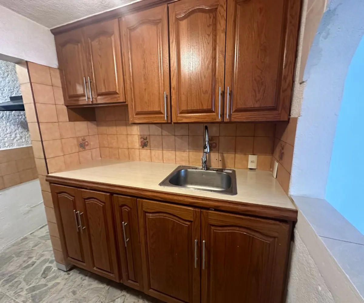 Casa En Venta,Santa Elena Alcalde,Calle Irene Robledo Garcia 873, Guadalajara, Jalisco 44220, 4 Habitaciones,2 Baños,Calle Irene Robledo Garcia,3,pm8d25i Casa En Venta,Santa Elena Alcalde,Calle Irene Robledo Garcia 873, Guadalajara, Jalisco 44220, 4 Habitaciones,2 Baños,Calle Irene Robledo Garcia,3,pm8d25i