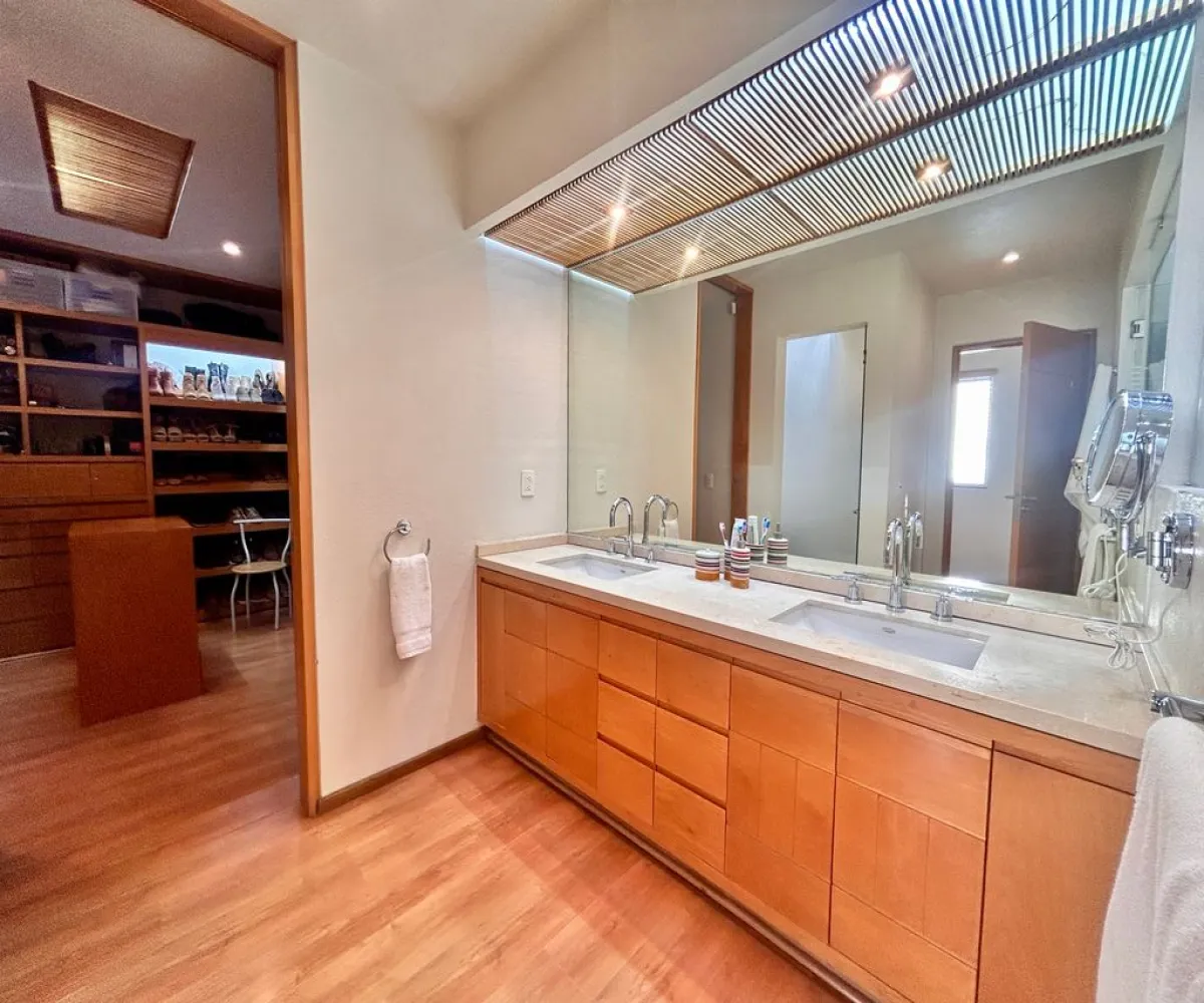 Casa En Venta,Privada de los Manantiales 25, Zapopan, Jalisco 45180, 3 Habitaciones,3 Baños,Privada de los Manantiales,2,pXZfy3k Casa En Venta,Privada de los Manantiales 25, Zapopan, Jalisco 45180, 3 Habitaciones,3 Baños,Privada de los Manantiales,2,pXZfy3k