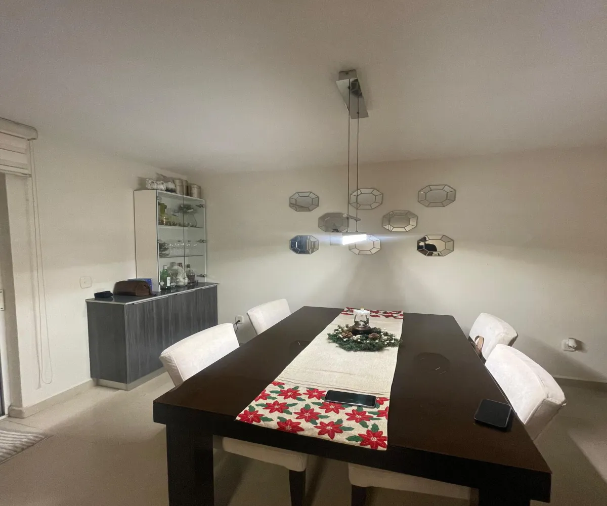 Casa En Venta,Campo Real,Av Campo Marquez 1032, Zapopan, Jalisco 45134, 3 Habitaciones,2 Baños,Av Campo Marquez,2,723158