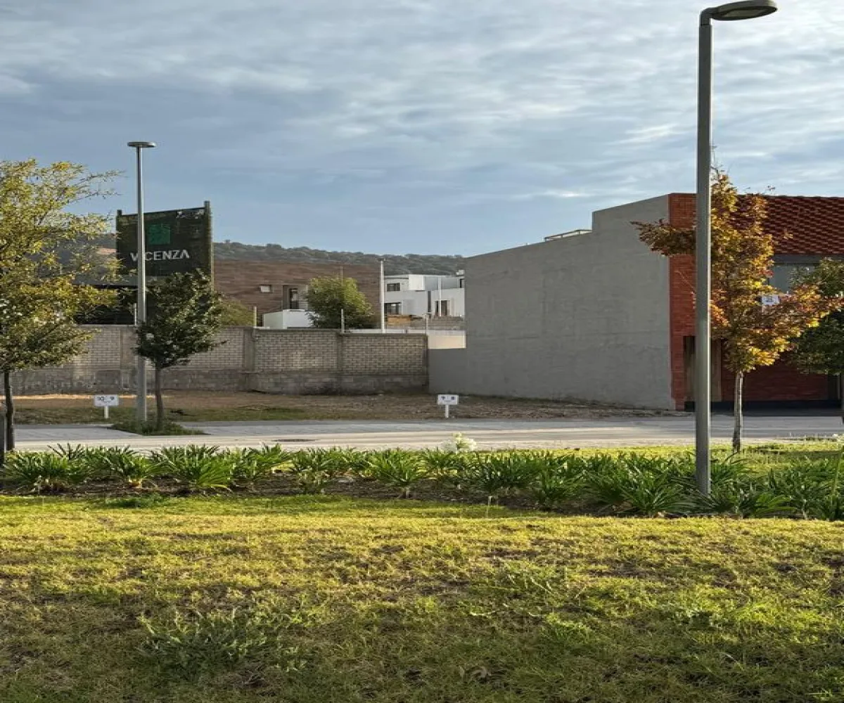 Local En Venta,Bosques de Santa Anita,El Eden 5 8, Tlajomulco de Zúñiga, Jalisco 45640,El Eden,1,p2amFIL