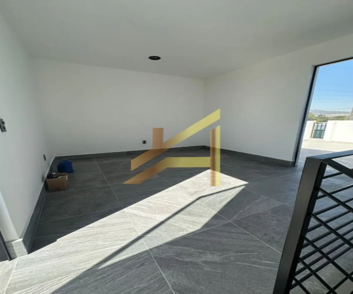 Casa En Venta,La rua,Prolongación 5 de Mayo 580, Tlajomulco de Zúñiga, Jalisco 45640, 3 Habitaciones,2 Baños,Prolongación 5 de Mayo,8,pDqn8Nv