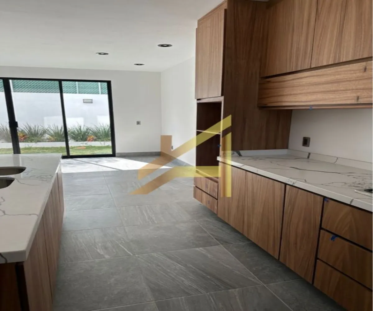 Casa En Venta,La rua,Prolongación 5 de Mayo 580, Tlajomulco de Zúñiga, Jalisco 45640, 3 Habitaciones,2 Baños,Prolongación 5 de Mayo,8,pDqn8Nv