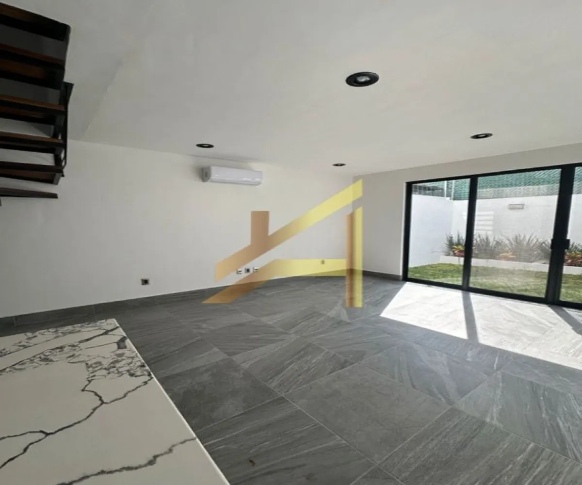 Casa En Venta,La rua,Prolongación 5 de Mayo 580, Tlajomulco de Zúñiga, Jalisco 45640, 3 Habitaciones,2 Baños,Prolongación 5 de Mayo,8,pDqn8Nv