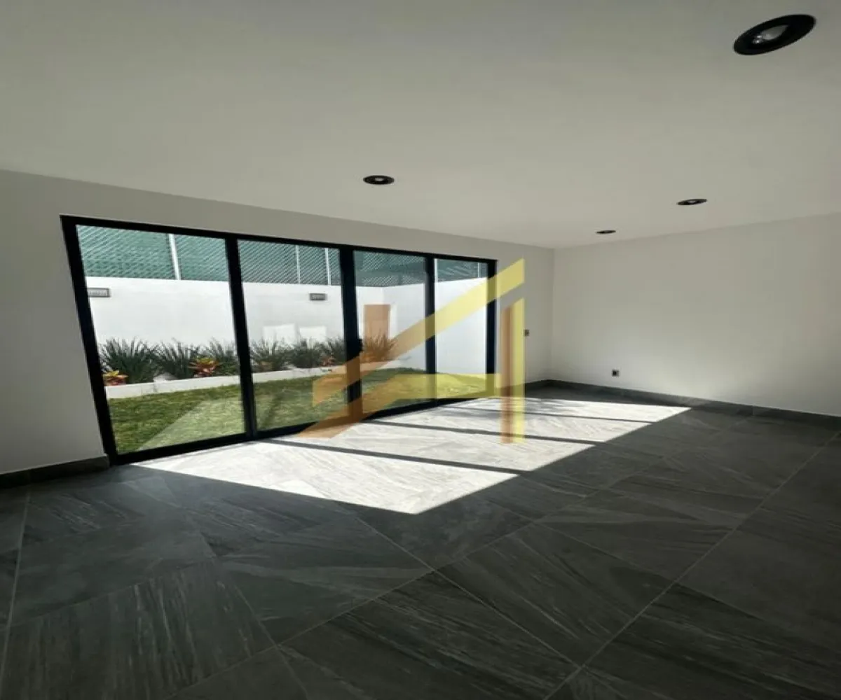 Casa En Venta,La rua,Prolongación 5 de Mayo 580, Tlajomulco de Zúñiga, Jalisco 45640, 3 Habitaciones,2 Baños,Prolongación 5 de Mayo,8,pDqn8Nv