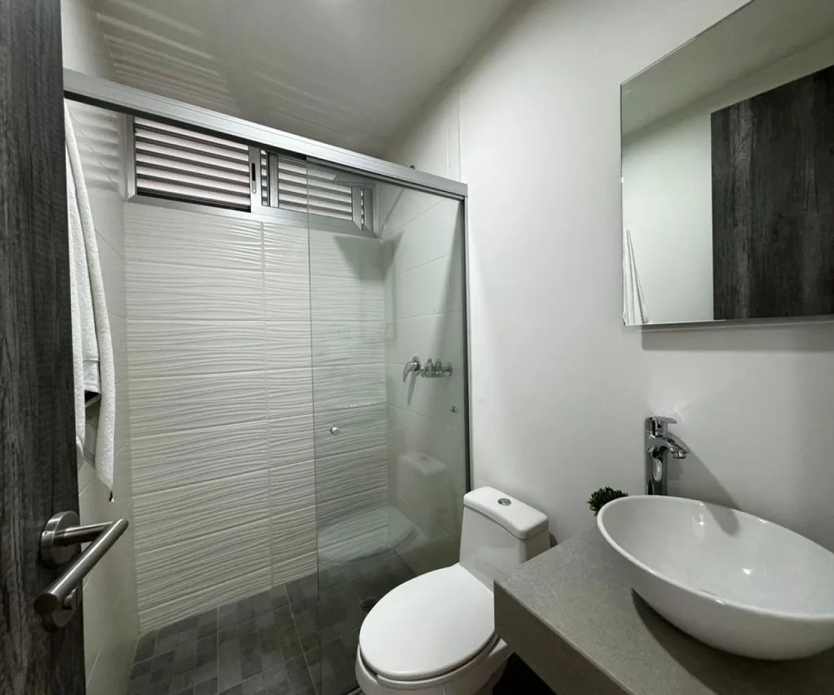 Departamento En Venta,La Tijera,Avenida Camino Real a Colima 2016 torre A1 403, Tlajomulco de Zúñiga, Jalisco 45647, 2 Habitaciones,2 Baños,Avenida Camino Real a Colima 2016,1,pWsfwfE