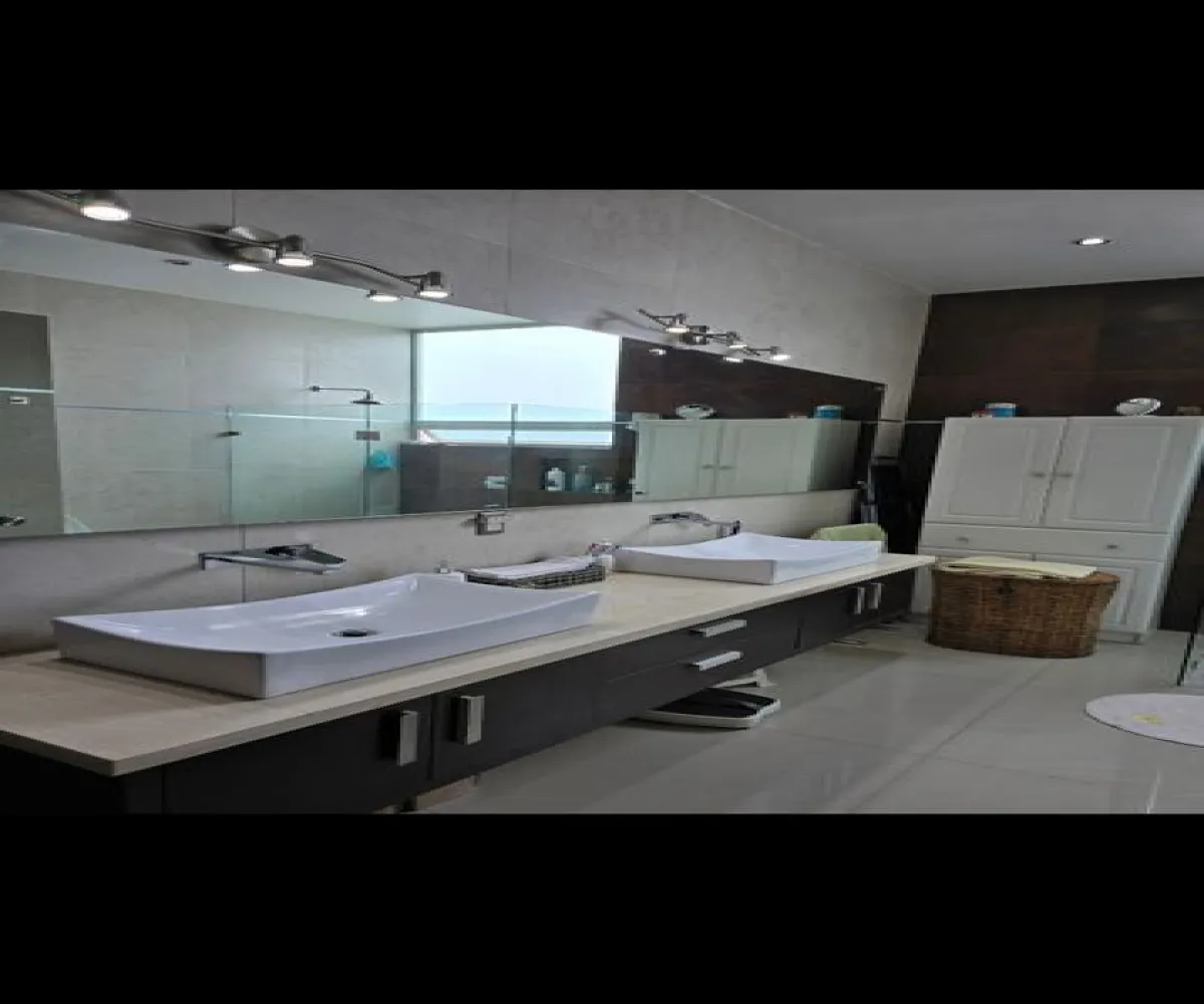 Casa En Venta,San Juan de Ocotán,Avenida Verona 7500, Zapopan, Jalisco 45110, 4 Habitaciones,5 Baños,Avenida Verona,2,p2mLdFH Casa En Venta,San Juan de Ocotán,Avenida Verona 7500, Zapopan, Jalisco 45110, 4 Habitaciones,5 Baños,Avenida Verona,2,p2mLdFH