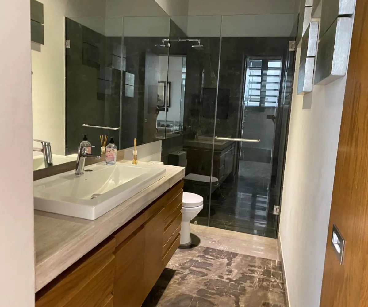 Casa En Venta,Valle Real,Avenida General Ramón Corona 2748 7K, Zapopan, Jalisco 45134, 3 Habitaciones,5 Baños,Avenida General Ramón Corona,1,pr0GWbY