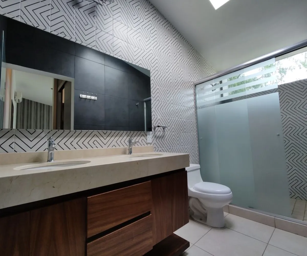 Casa En Venta,Bosques de Santa Anita,Circuito Lomas Altas 7d, Tlajomulco de Zúñiga, Jalisco 45640, 4 Habitaciones,4 Baños,Circuito Lomas Altas,2,pe6HpRP