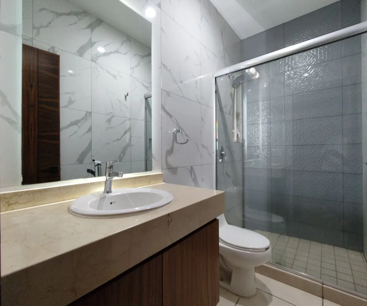 Casa En Venta,Bosques de Santa Anita,Circuito Lomas Altas 7d, Tlajomulco de Zúñiga, Jalisco 45640, 4 Habitaciones,4 Baños,Circuito Lomas Altas,2,pe6HpRP