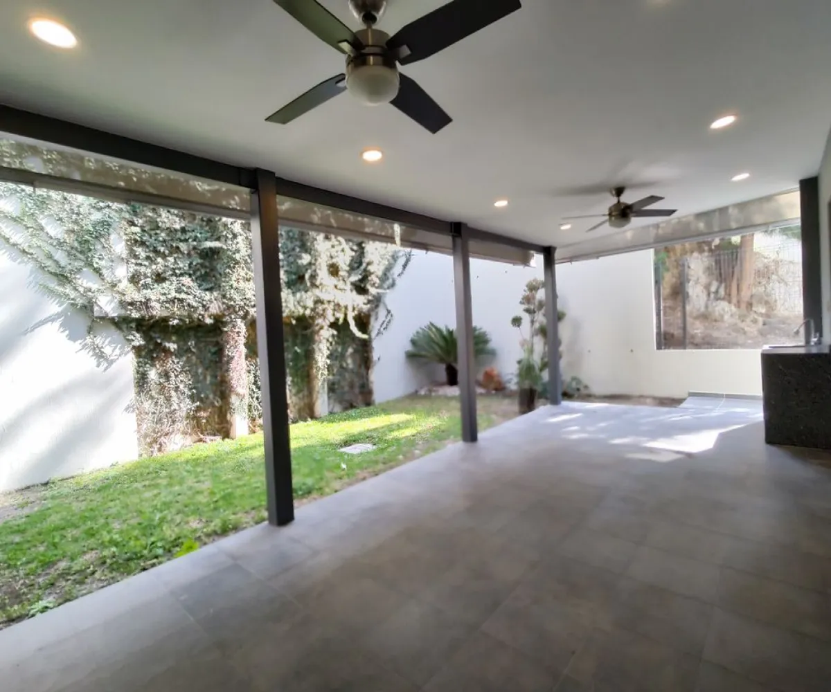 Casa En Venta,Bosques de Santa Anita,Circuito Lomas Altas 7d, Tlajomulco de Zúñiga, Jalisco 45640, 4 Habitaciones,4 Baños,Circuito Lomas Altas,2,pe6HpRP