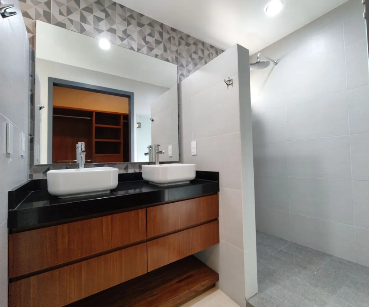 Casa En Venta,Bosques de Santa Anita,Circuito Lomas Altas 7d, Tlajomulco de Zúñiga, Jalisco 45640, 4 Habitaciones,4 Baños,Circuito Lomas Altas,2,pe6HpRP