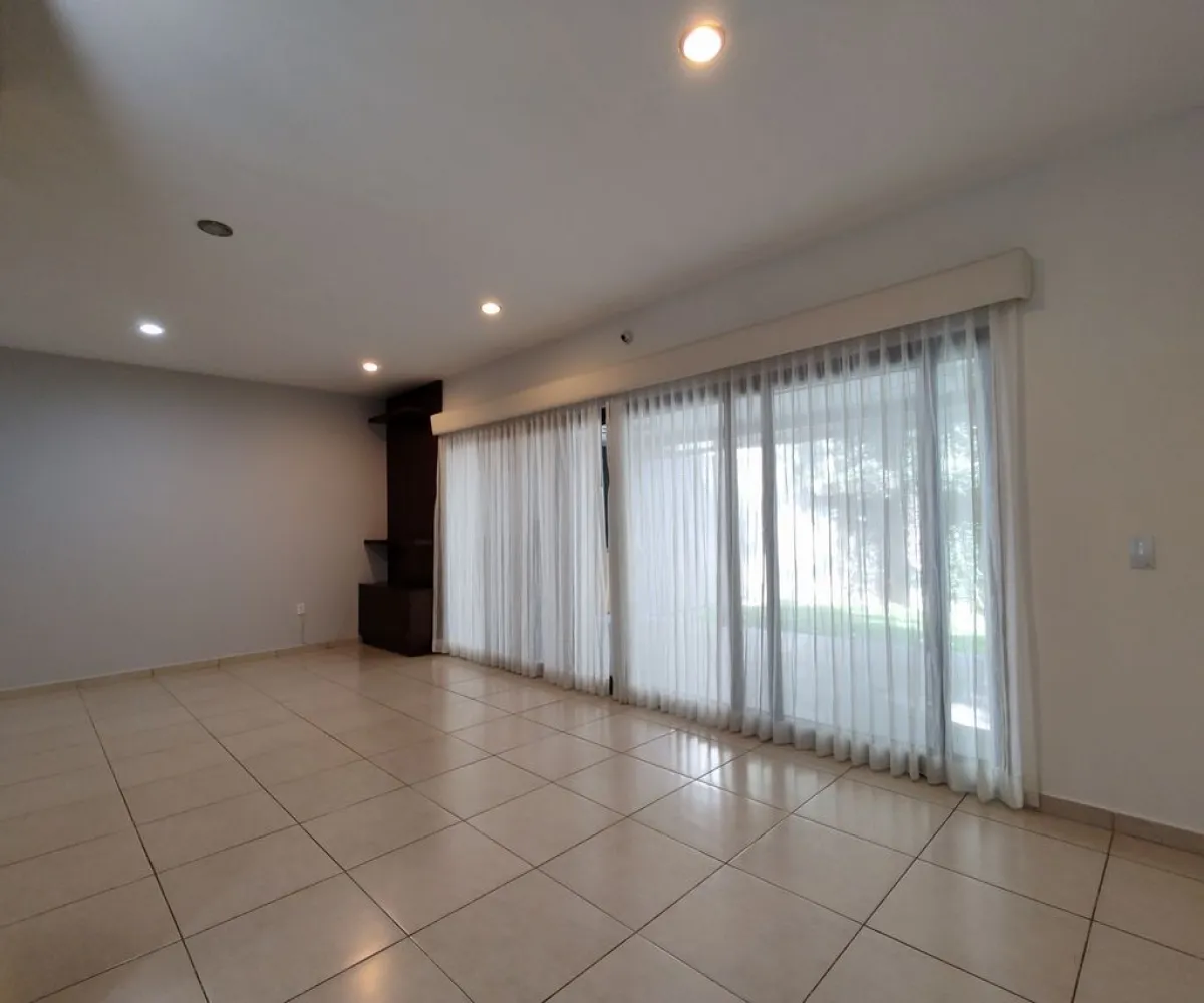 Casa En Venta,Bosques de Santa Anita,Circuito Lomas Altas 7d, Tlajomulco de Zúñiga, Jalisco 45640, 4 Habitaciones,4 Baños,Circuito Lomas Altas,2,pe6HpRP