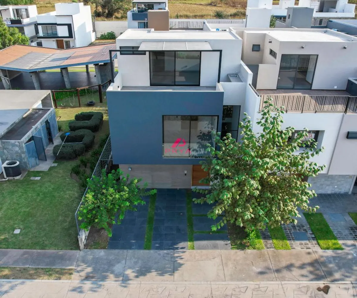 Casa En Venta,Parques Vallarta,Avenida Paseo del Norte 3322, Zapopan, Jalisco 45134, 3 Habitaciones,5 Baños,Avenida Paseo del Norte,2,pOBKVkx Casa En Venta,Parques Vallarta,Avenida Paseo del Norte 3322, Zapopan, Jalisco 45134, 3 Habitaciones,5 Baños,Avenida Paseo del Norte,2,pOBKVkx