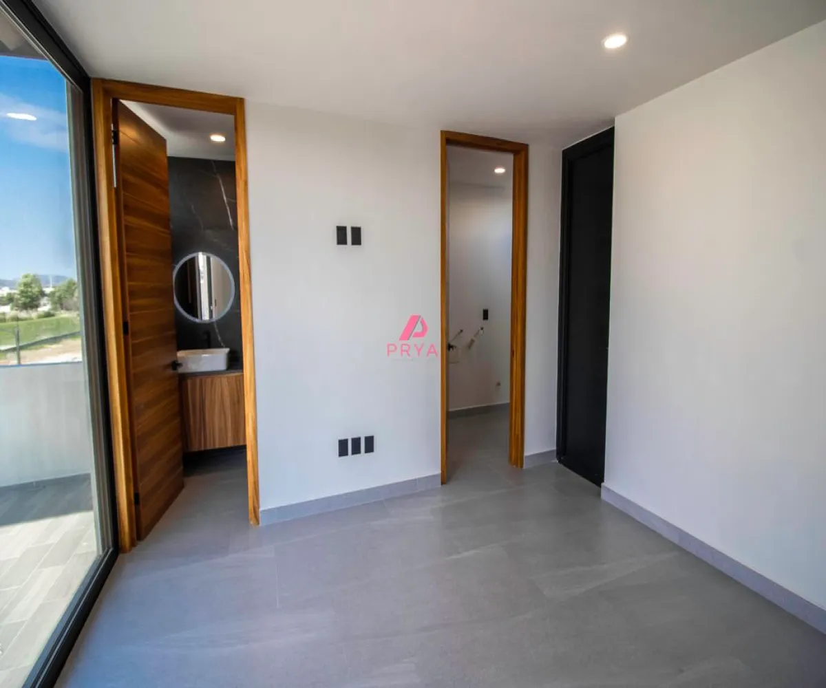 Casa En Venta,Parques Vallarta,Avenida Paseo del Norte 3322, Zapopan, Jalisco 45134, 3 Habitaciones,5 Baños,Avenida Paseo del Norte,2,pOBKVkx Casa En Venta,Parques Vallarta,Avenida Paseo del Norte 3322, Zapopan, Jalisco 45134, 3 Habitaciones,5 Baños,Avenida Paseo del Norte,2,pOBKVkx