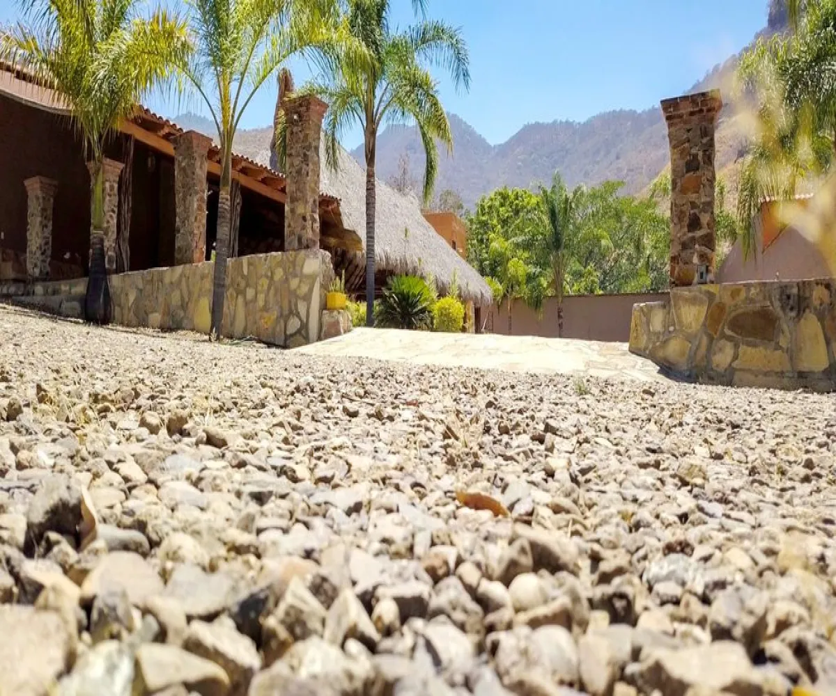 Casa En Venta,Ahuacapan,Privada 100, Autlán de Navarro, Jalisco 48920, 5 Habitaciones,5 Baños,Privada,2,pC9Jaan