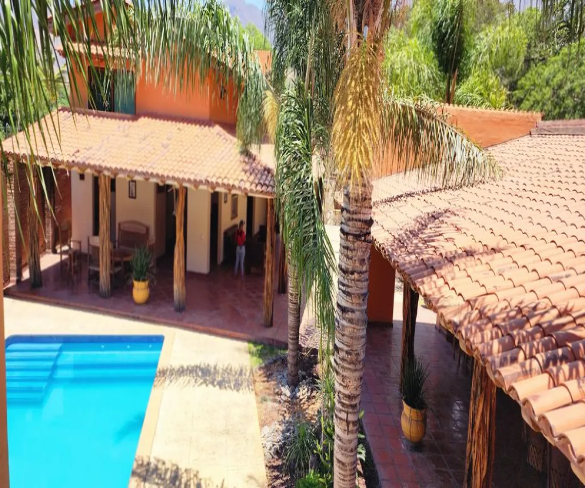 Casa En Venta,Ahuacapan,Privada 100, Autlán de Navarro, Jalisco 48920, 5 Habitaciones,5 Baños,Privada,2,pC9Jaan