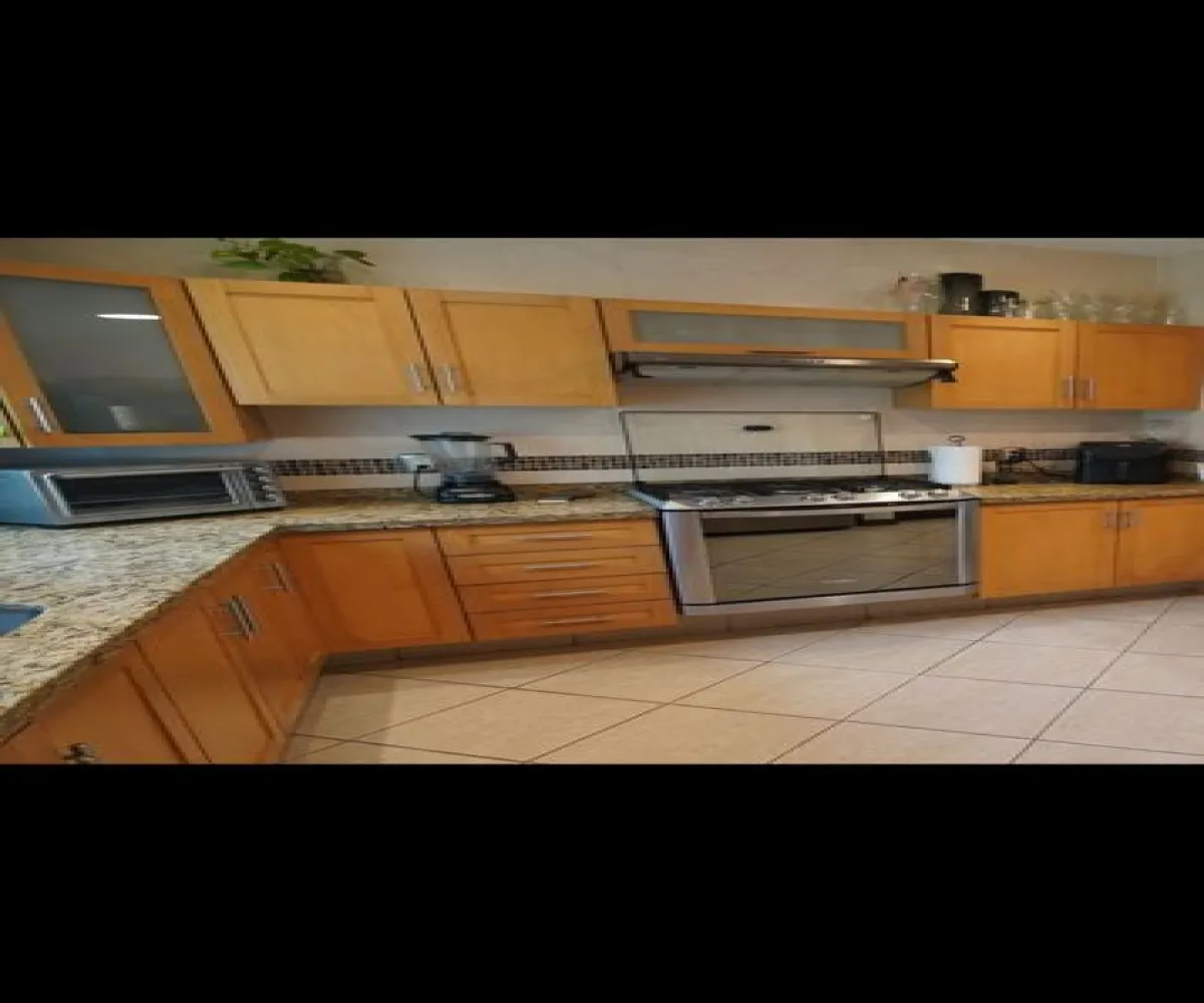 Casa En Venta,Jardín Real,jardin de los reyes 820 70, Zapopan, Jalisco 45136, 3 Habitaciones,4 Baños,jardin de los reyes,1,pSD8637