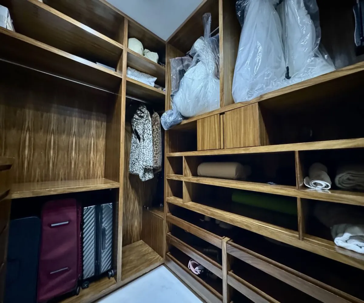 Casa En Venta,El Palomar,Paseo Bosques del Cielo 561, Tlajomulco de Zúñiga, Jalisco 45643, 4 Habitaciones,4 Baños,Paseo Bosques del Cielo,2,pVCGSR7 Casa En Venta,El Palomar,Paseo Bosques del Cielo 561, Tlajomulco de Zúñiga, Jalisco 45643, 4 Habitaciones,4 Baños,Paseo Bosques del Cielo,2,pVCGSR7