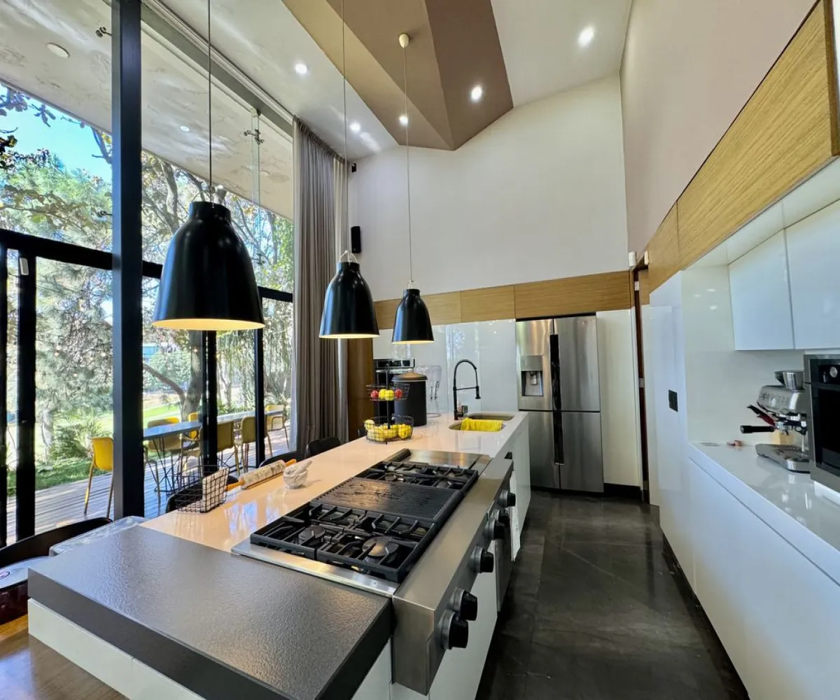 Casa En Venta,El Palomar,Paseo Bosques del Cielo 561, Tlajomulco de Zúñiga, Jalisco 45643, 4 Habitaciones,4 Baños,Paseo Bosques del Cielo,2,pVCGSR7 Casa En Venta,El Palomar,Paseo Bosques del Cielo 561, Tlajomulco de Zúñiga, Jalisco 45643, 4 Habitaciones,4 Baños,Paseo Bosques del Cielo,2,pVCGSR7