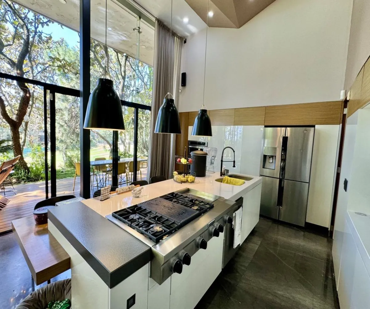 Casa En Venta,El Palomar,Paseo Bosques del Cielo 561, Tlajomulco de Zúñiga, Jalisco 45643, 4 Habitaciones,4 Baños,Paseo Bosques del Cielo,2,pVCGSR7 Casa En Venta,El Palomar,Paseo Bosques del Cielo 561, Tlajomulco de Zúñiga, Jalisco 45643, 4 Habitaciones,4 Baños,Paseo Bosques del Cielo,2,pVCGSR7