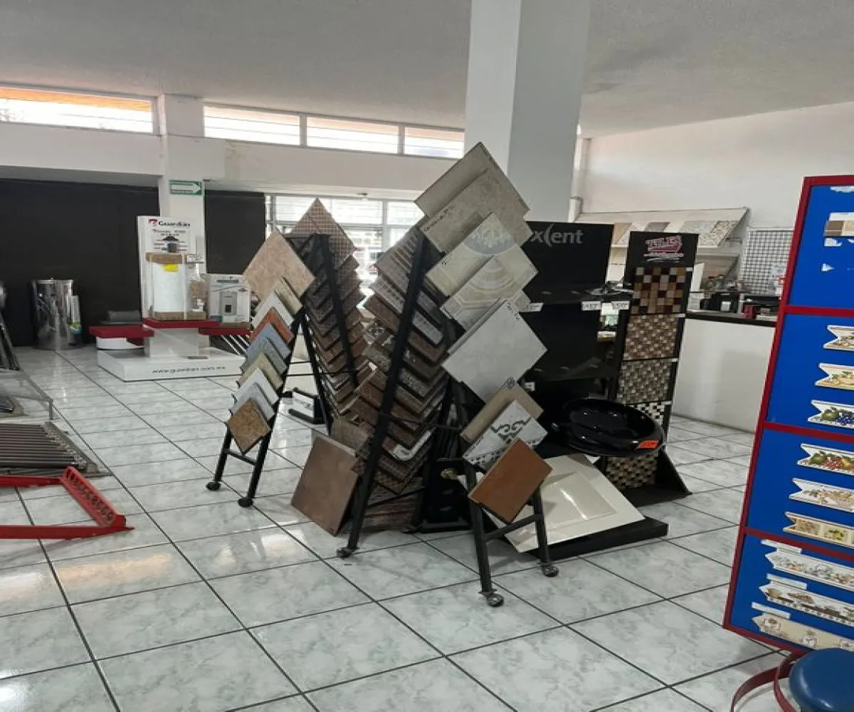 Edificio En Venta,Arcos Vallarta,Avenida Circunvalación Agustín Yáñez 2572, Guadalajara, Jalisco 44130,1 Baño,Avenida Circunvalación Agustín Yáñez,1,pdH7Kij