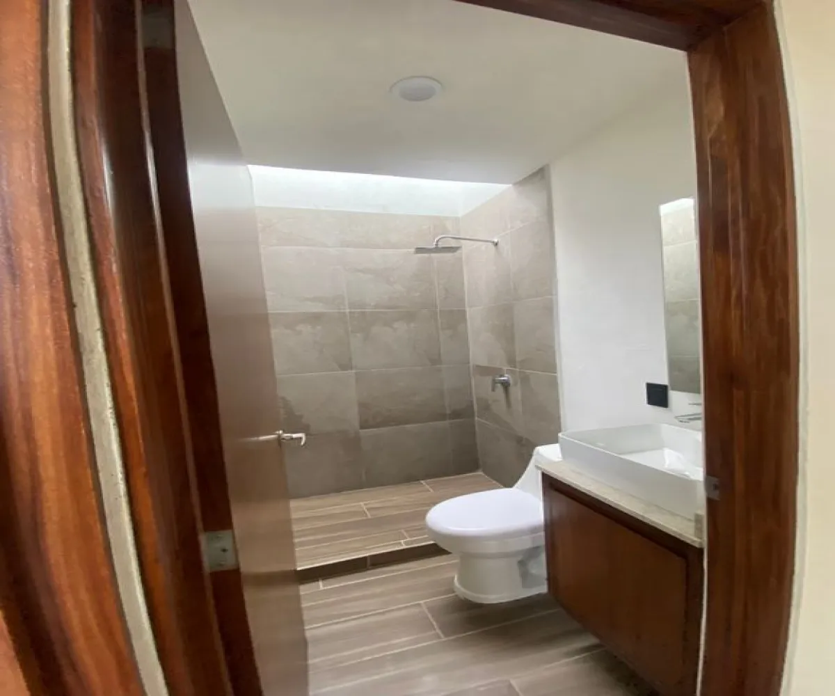 Casa En Venta,Miravalle,Avenida Fray Angelico 4469, Guadalajara, Jalisco 44990, 2 Habitaciones,1 Baño,Avenida Fray Angelico,1,pFqKnUs