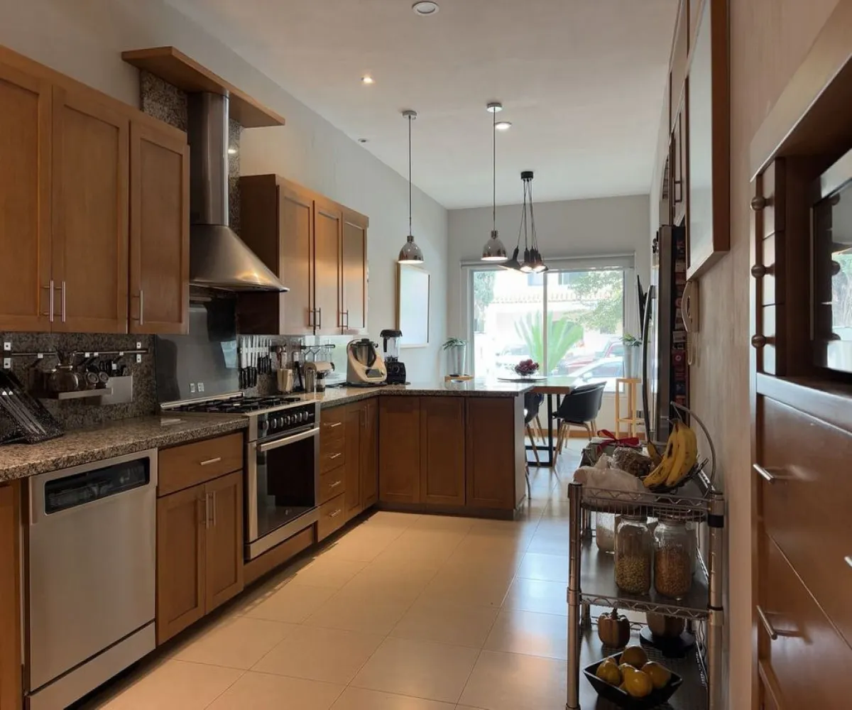 Casa En Venta,Jardín Real,Jardín de las Flores 216, Zapopan, Jalisco 45136, 3 Habitaciones,3 Baños,Jardín de las Flores,1,pXiOyKT