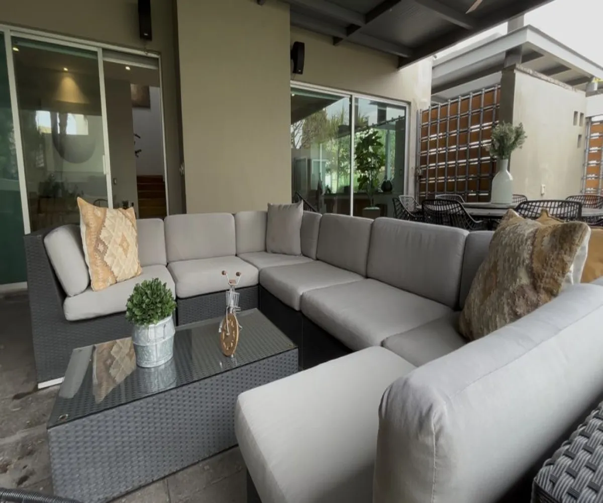 Casa En Venta,Jardín Real,Jardín de las Flores 216, Zapopan, Jalisco 45136, 3 Habitaciones,3 Baños,Jardín de las Flores,1,pXiOyKT