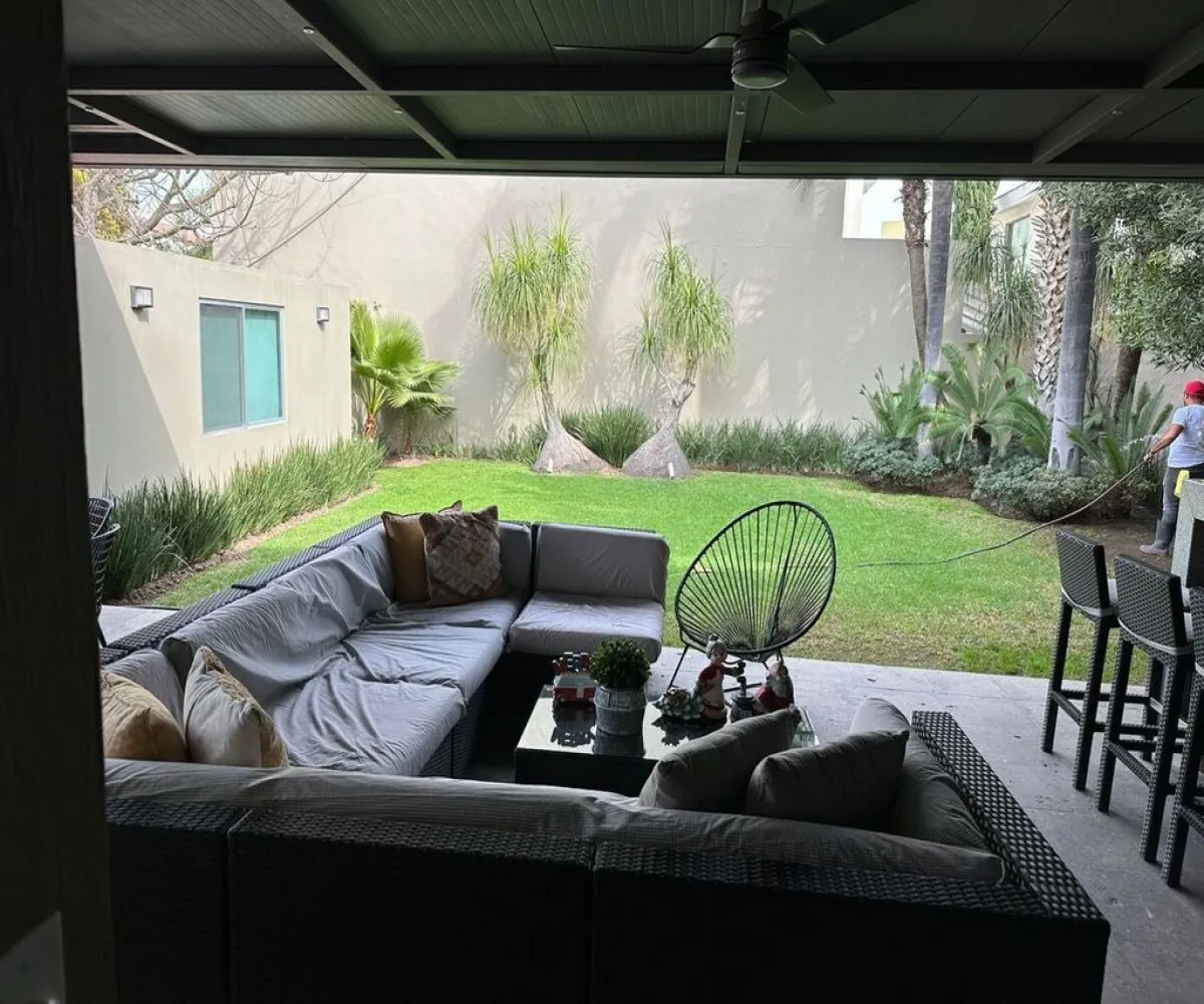 Casa En Venta,Jardín Real,Jardín de las Flores 216, Zapopan, Jalisco 45136, 3 Habitaciones,3 Baños,Jardín de las Flores,1,pXiOyKT