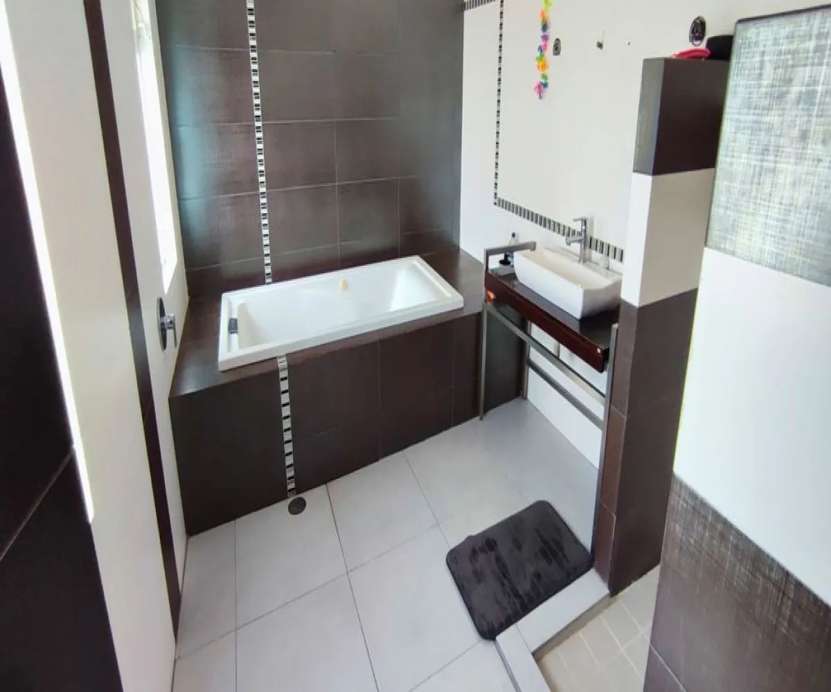 Casa En Venta,Colli Urbano,Calle Volcán Cofre de Perote S/N, Zapopan, Jalisco 45070, 9 Habitaciones,5 Baños,Calle Volcán Cofre de Perote,2,p1HjWoP Casa En Venta,Colli Urbano,Calle Volcán Cofre de Perote S/N, Zapopan, Jalisco 45070, 9 Habitaciones,5 Baños,Calle Volcán Cofre de Perote,2,p1HjWoP