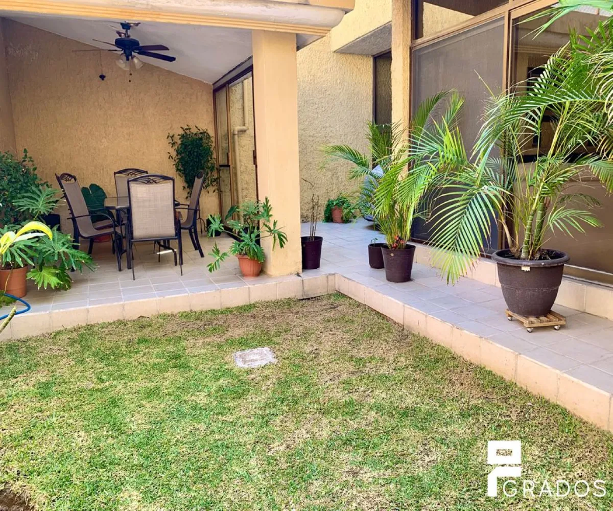 Casa En Venta,Chapalita de Occidente,Eje Central 5132, Zapopan, Jalisco 45030, 4 Habitaciones,3 Baños,Eje Central,1,pWzj6kl Casa En Venta,Chapalita de Occidente,Eje Central 5132, Zapopan, Jalisco 45030, 4 Habitaciones,3 Baños,Eje Central,1,pWzj6kl