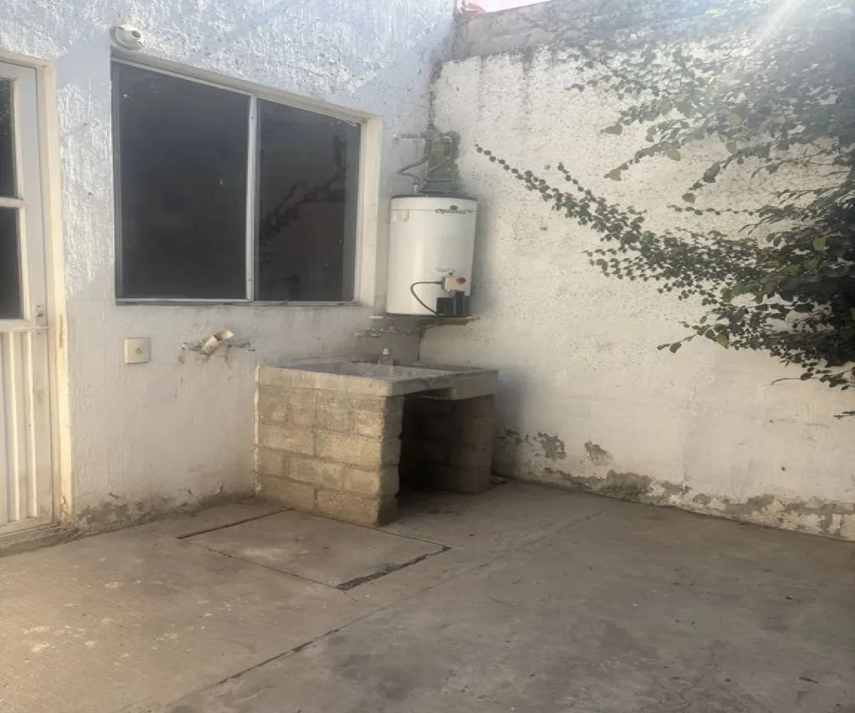 Casa En Venta,Circuito del Abeto 118, Tlajomulco de Zúñiga, Jalisco 45654, 3 Habitaciones,2 Baños,Circuito del Abeto,2,plooy5A