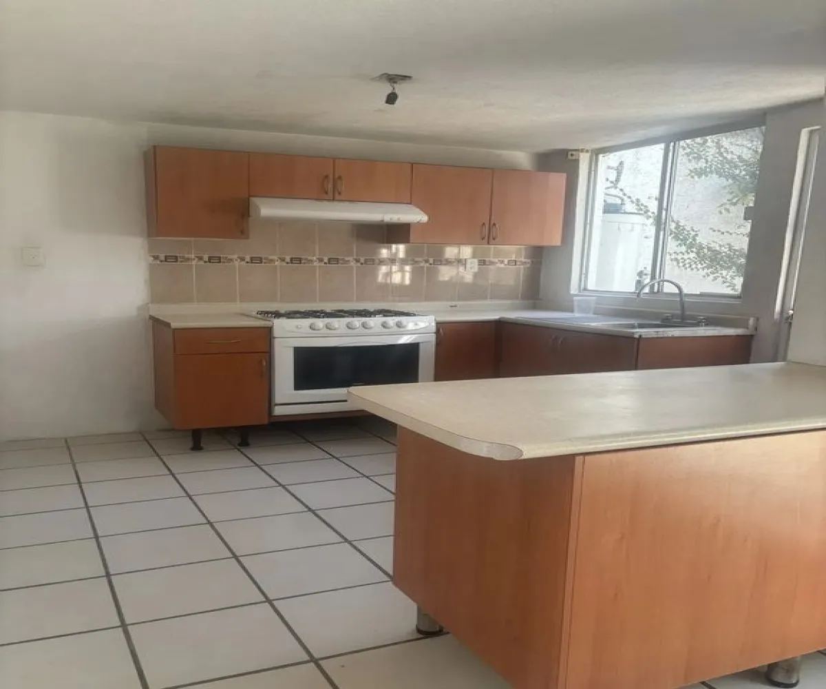 Casa En Venta,Circuito del Abeto 118, Tlajomulco de Zúñiga, Jalisco 45654, 3 Habitaciones,2 Baños,Circuito del Abeto,2,plooy5A