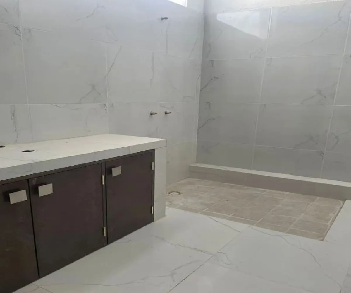 Casa En Venta,Puente Viejo 17, Zapopan, Jalisco 45206, 8 Habitaciones,8 Baños,Puente Viejo,2,pJPBctu Casa En Venta,Puente Viejo 17, Zapopan, Jalisco 45206, 8 Habitaciones,8 Baños,Puente Viejo,2,pJPBctu