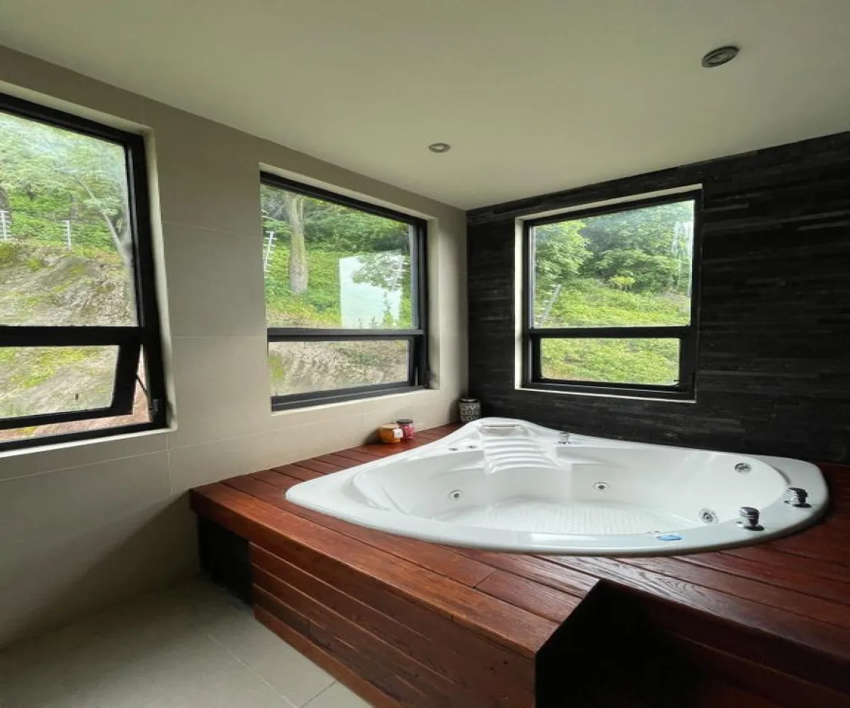 Casa En Venta,Bosques de San Isidro (Las Cañadas),Bosques de Chapultepec 83, Zapopan, Jalisco 45133, 3 Habitaciones,3 Baños,Bosques de Chapultepec,3,pekVq9O