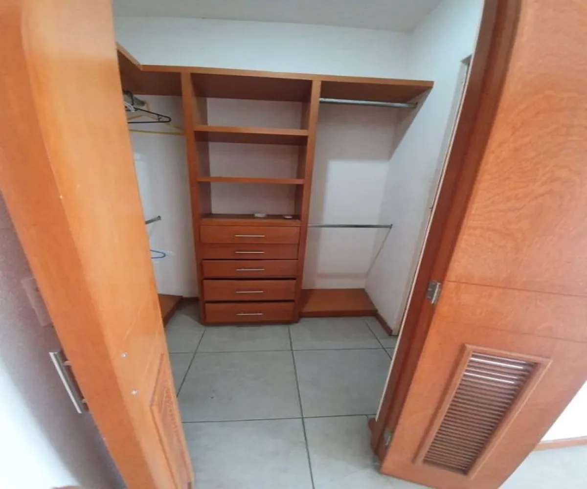 Casa En Venta,Parques del Bosquqe,Calle del Bosque 357, San Pedro Tlaquepaque, Jalisco 45597, 3 Habitaciones,2 Baños,Calle del Bosque,1,pS2kqX9 Casa En Venta,Parques del Bosquqe,Calle del Bosque 357, San Pedro Tlaquepaque, Jalisco 45597, 3 Habitaciones,2 Baños,Calle del Bosque,1,pS2kqX9