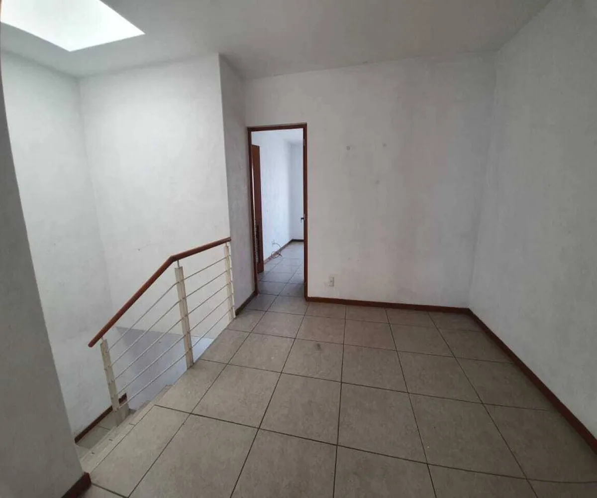 Casa En Venta,Parques del Bosquqe,Calle del Bosque 357, San Pedro Tlaquepaque, Jalisco 45597, 3 Habitaciones,2 Baños,Calle del Bosque,1,pS2kqX9 Casa En Venta,Parques del Bosquqe,Calle del Bosque 357, San Pedro Tlaquepaque, Jalisco 45597, 3 Habitaciones,2 Baños,Calle del Bosque,1,pS2kqX9