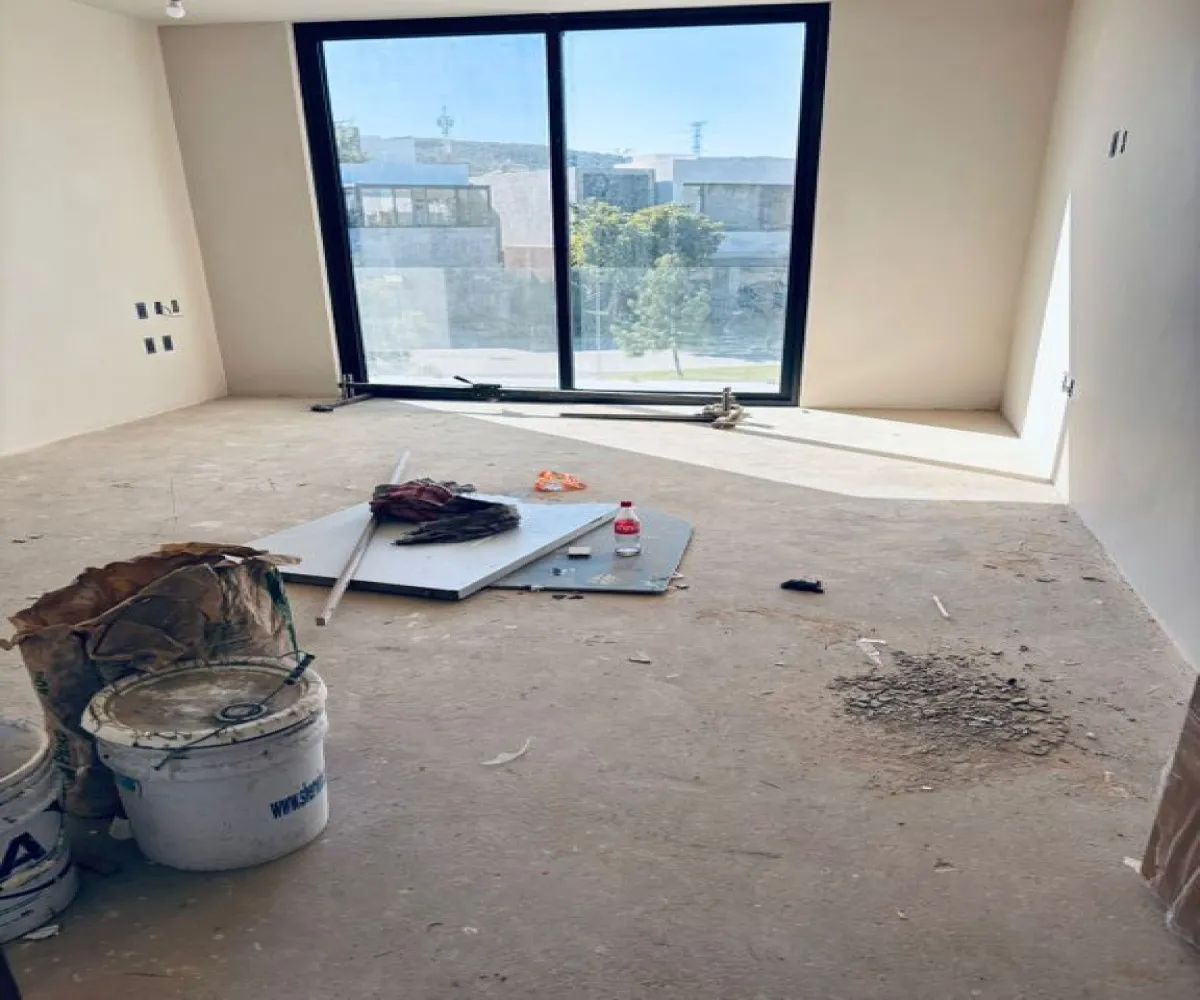 Casa En Venta,San Juan de Ocotán,Avenida Vallarta Eje Poniente 2701, Zapopan, Jalisco 45222, 4 Habitaciones,5 Baños,Avenida Vallarta Eje Poniente,1,pmlMID8 Casa En Venta,San Juan de Ocotán,Avenida Vallarta Eje Poniente 2701, Zapopan, Jalisco 45222, 4 Habitaciones,5 Baños,Avenida Vallarta Eje Poniente,1,pmlMID8