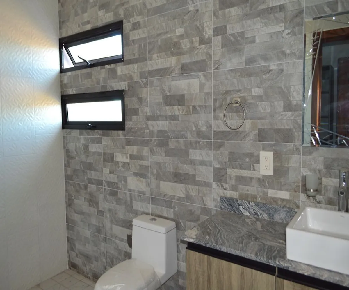 Casa En Venta,Los Almendros,Avenida Río Blanco 1676 299, Zapopan, Jalisco 45135, 4 Habitaciones,4 Baños,Avenida Río Blanco ,2,pAAbgks