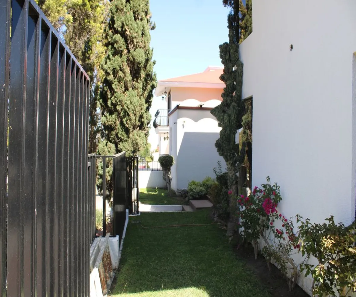 Casa En Venta,Ciudad Bugambilias,Remanso de Los Canguros Poniente S/N, Zapopan, Jalisco 45237, 5 Habitaciones,5 Baños,Remanso de Los Canguros Poniente,1,p3ScvOK Casa En Venta,Ciudad Bugambilias,Remanso de Los Canguros Poniente S/N, Zapopan, Jalisco 45237, 5 Habitaciones,5 Baños,Remanso de Los Canguros Poniente,1,p3ScvOK
