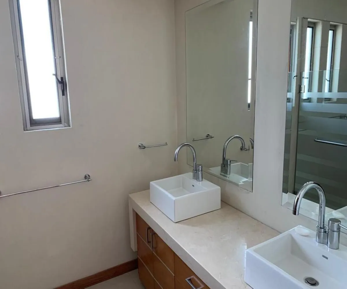 Casa En Renta,Puerta Plata,Circuito del Sol S/N, Zapopan, Jalisco 45110, 5 Habitaciones,5 Baños,Circuito del Sol,1,pF9Pw39 Casa En Renta,Puerta Plata,Circuito del Sol S/N, Zapopan, Jalisco 45110, 5 Habitaciones,5 Baños,Circuito del Sol,1,pF9Pw39