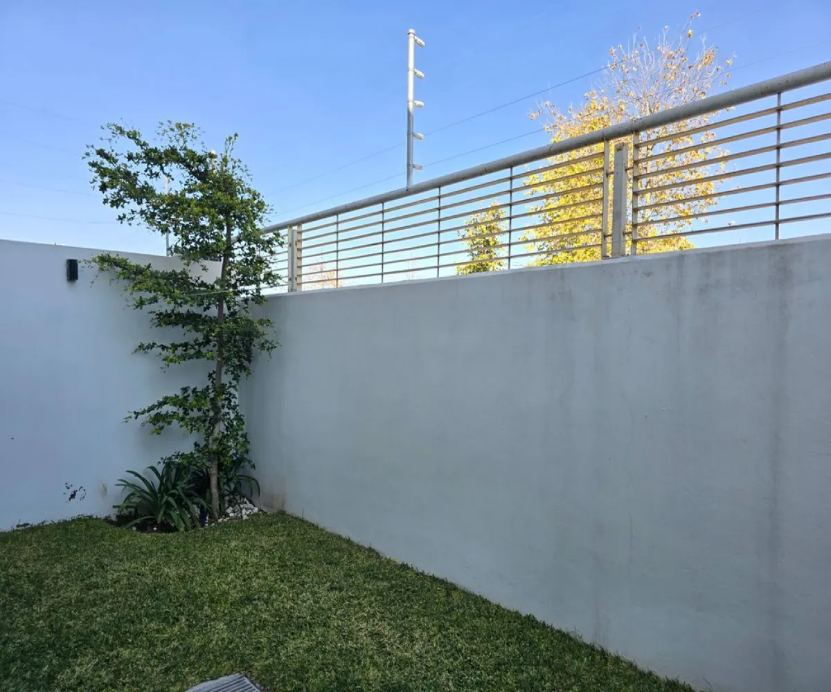 Casa En Venta,Solares Residencial,Avenida Paseo DE LA LUNA 933 133, Zapopan, Jalisco 45134, 4 Habitaciones,4 Baños,Avenida Paseo DE LA LUNA 933,2,pwYWVEE