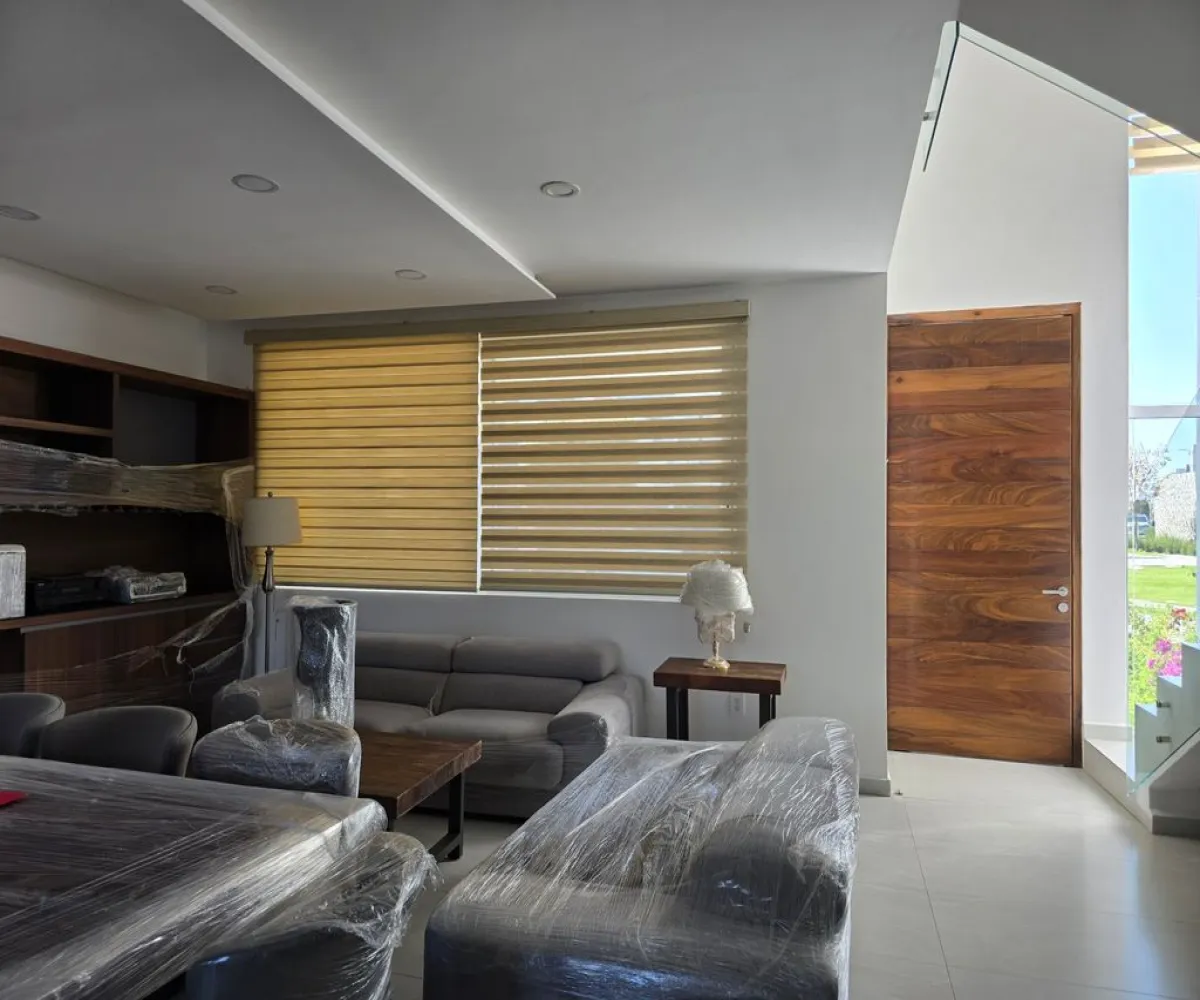 Casa En Venta,Solares Residencial,Avenida Paseo DE LA LUNA 933 133, Zapopan, Jalisco 45134, 4 Habitaciones,4 Baños,Avenida Paseo DE LA LUNA 933,2,pwYWVEE