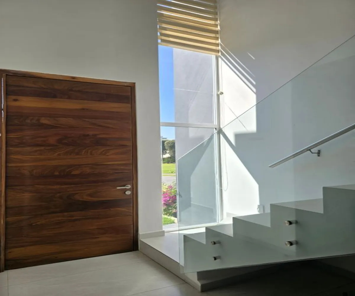 Casa En Venta,Solares Residencial,Avenida Paseo DE LA LUNA 933 133, Zapopan, Jalisco 45134, 4 Habitaciones,4 Baños,Avenida Paseo DE LA LUNA 933,2,pwYWVEE